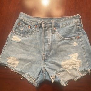 Levi 501 shorts never worn